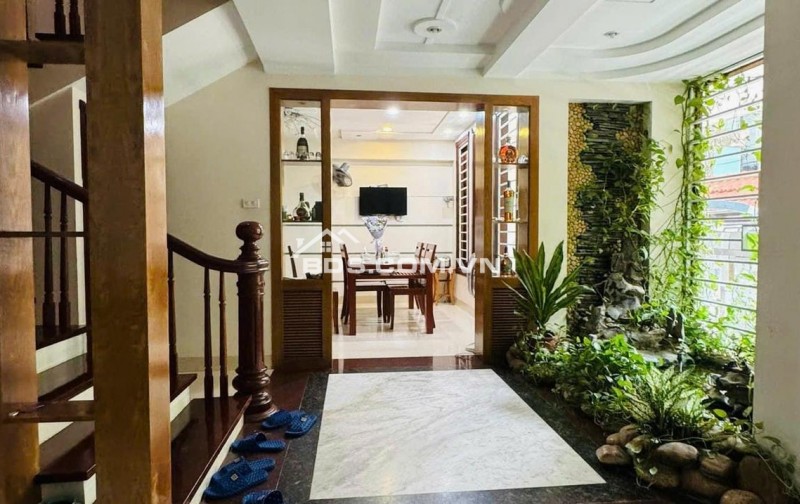 Mặt Phố Lô Góc Hoàng Quốc Việt 3 Thoáng 80m2 hơn 42 tỷ
