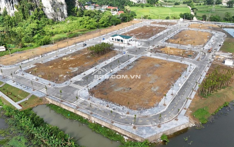 Siêu phẩm đất nền trung tâm TT Chi Nê, Hòa Bình tựa Sơn hướng Thủy - giá từ 1,3 tỷ, sổ đỏ sang tay