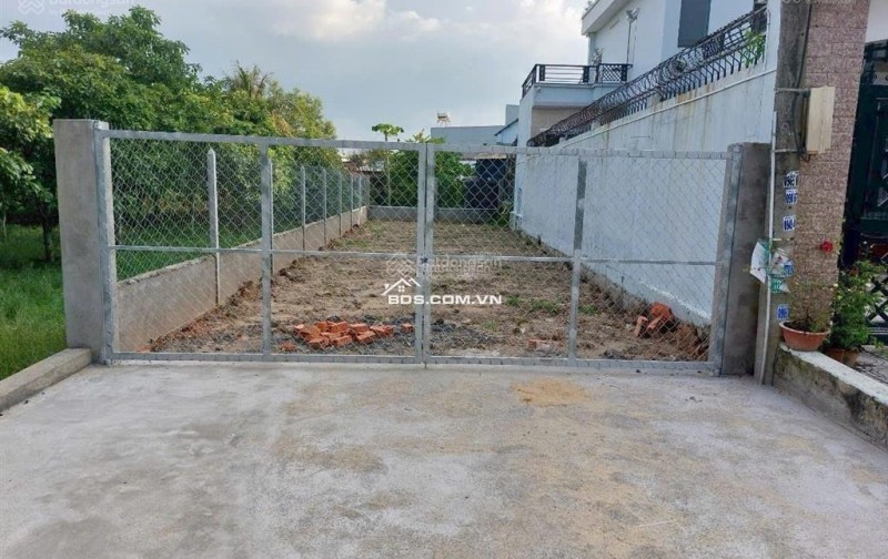 Bán gấp lô đất mặt tiền đường Tân Thông Hội, 173m2 full thổ cư, SHR