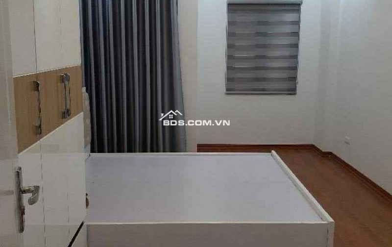 Chính chủ bán căn nhà Nguyễn Văn Huyên ngõ thông gần phố