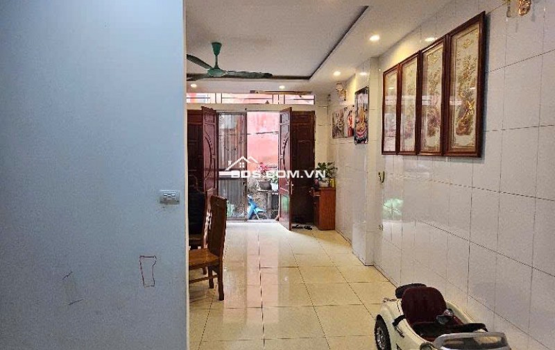 NHÀ PHAN TRỌNG TUỆ, MẶT PHỐ SÁT CẦU BƯƠU, ÔTÔ ĐỖ CỬA, 41m2, MT: 3.5m, NHỈNH 3 CỦ TỎI VÀO VIỆC LUÔN