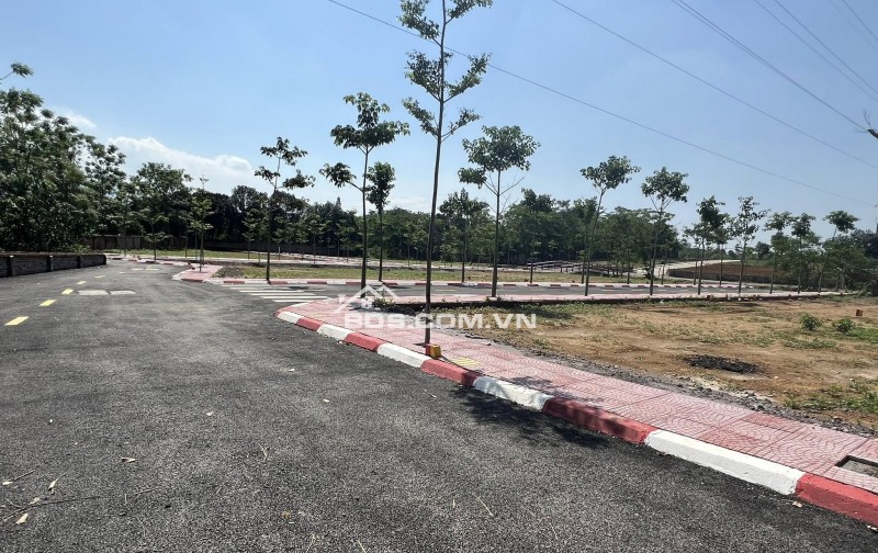 SỐC BÁN ĐẤT CỰC ĐẸP TẠI PHÚ CÁT HÒA LẠC HÀ NỘI