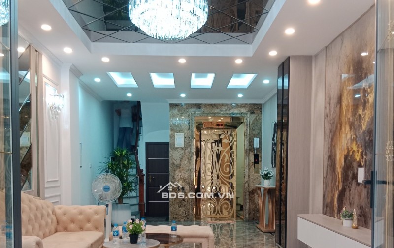 Nhà Đẹp, Thang Máy Võ Thị Sáu, Hai Bà Trưng 40m, 7 tầng, mt4m, giá 17.8 tỷ