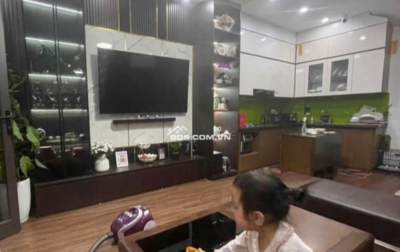 Bán nhà TT Văn Điển - Ngọc Hồi, nhà 5 tầng,full công năng,nội thất,ô tô đỗ cổng chỉ 5đ