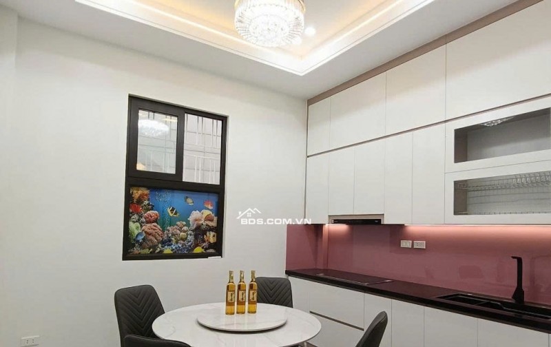 Bán Nhà Phố Chùa Láng - 2 Thoáng - Ở Ngay - Full Nội Thất - 46m, 4Tầng - Chỉ 10.9 Tỷ.