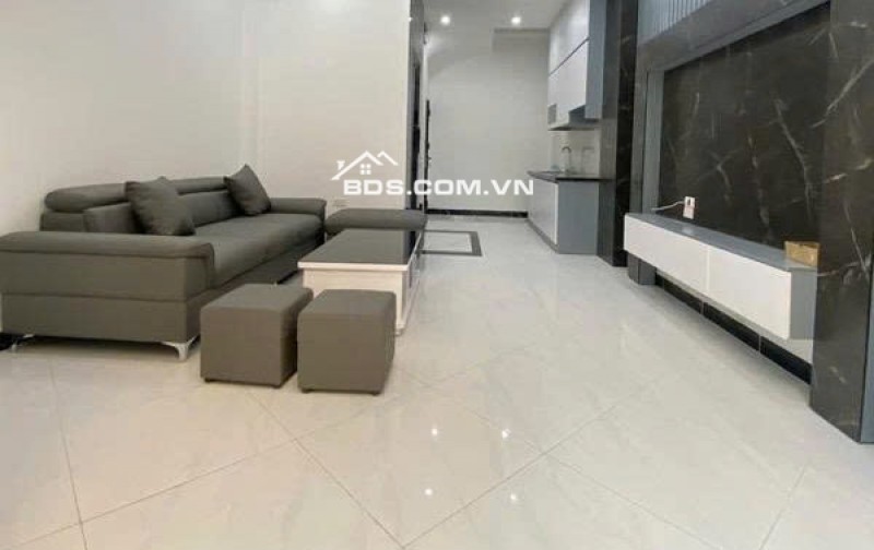 Nhỉnh 8 Tỷ -Khương Đình,TX- Thang Máy - Ở Ngay - Gần Phố - 3 Gác Tránh - 33m, 6 Tầng.