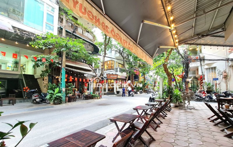 Nhà Đẹp Phố VIP Nguyên Hồng, Đống Đa 45m, 6 tầng, mt 5m, giá 33 tỷ