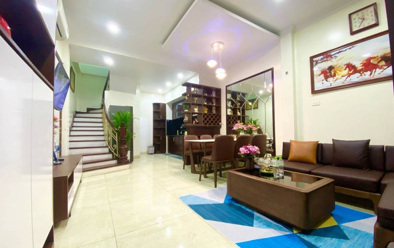 SIÊU PHẨM NHÀ ĐẸP – PHỐ NGUYỄN VIẾT XUÂN – DT 40M2 5 TẦNG TẶNG FULL NỘI THẤT – GIÁ TỐT HIẾM CÓ