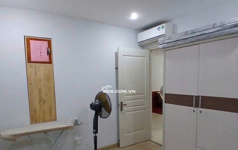 Chung cư Âu Cơ Tower, Âu Cơ, TP: 85m2, 2p ngủ rộng, ban công, 10tr5/th.