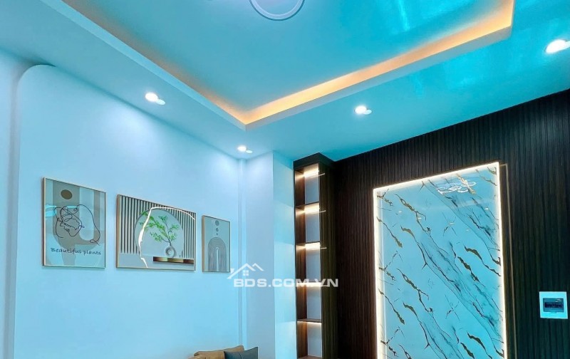 Nhà Đẹp Chợ Khâm Thiên, Đống Đa 39m, 5 tầng, mt 3,5m, giá 7.65 tỷ.