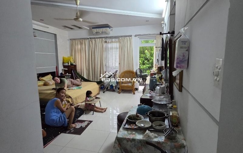 CHUYỂN NHƯỢNG NHÀ 4PN – 4 TẦNG MỚI XÂY – NỘI THẤT CAO CẤP – HẺM ÔTÔ