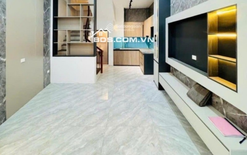 Bán nhà Đại Từ, 34m2, MT 3.7m, ngõ ô tô tránh đỗ ngày đêm, giá 6 tỷ