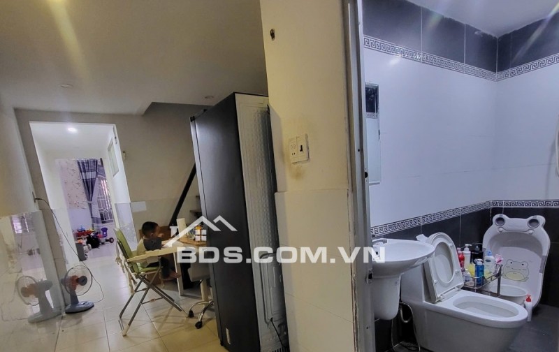 Nhà 2 tầng Hiệp Bình Chánh Thủ Đức, ngang 5m, giá 4.35 tỷ còn thương lượng