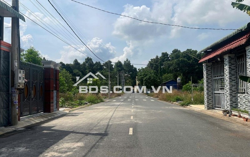 Còn 3 nền đất thổ cư gần KCN tại Bình Dương giá tốt, sổ sẵn, hợp xây phòng trọ