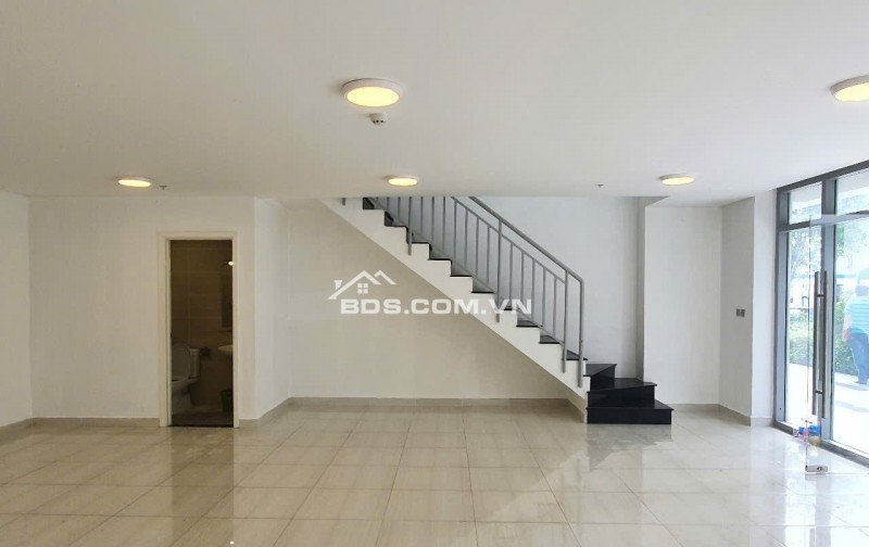 Bán Gấp Shop House Luxgarden Quận 7