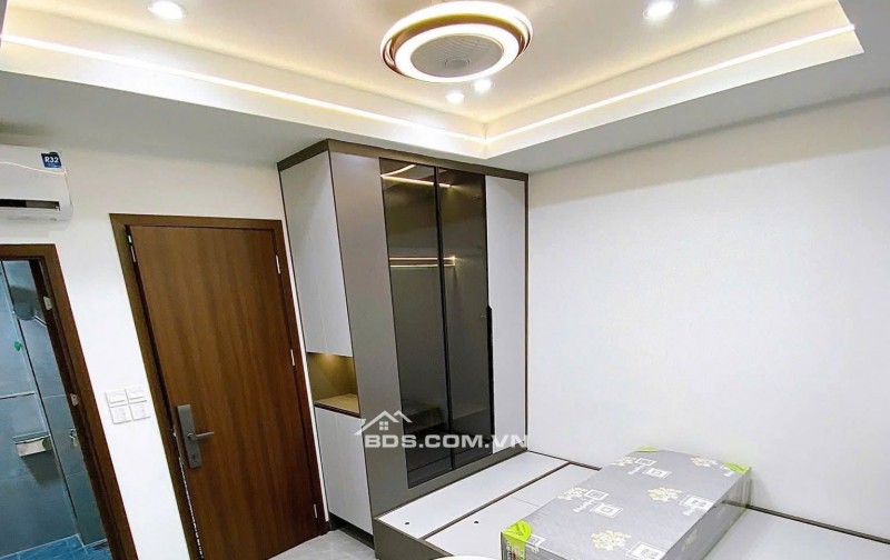 Nhà Đẹp Dòng Tiền, Đường Hoàng Mai 50m, 7 tầng, mt 4.3m, giá 14.8 tỷ.