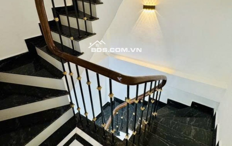 Hiếm ! Nhỉnh 6 Tỷ - Oto - Kinh Doanh - Full Nội Thất - Định Công Thượng, Hoàng Mai.