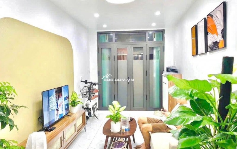 Nhà Đẹp Chợ Khâm Thiên, Đống Đa 24m, 4 tầng, mt 3m, giá 5.9 tỷ