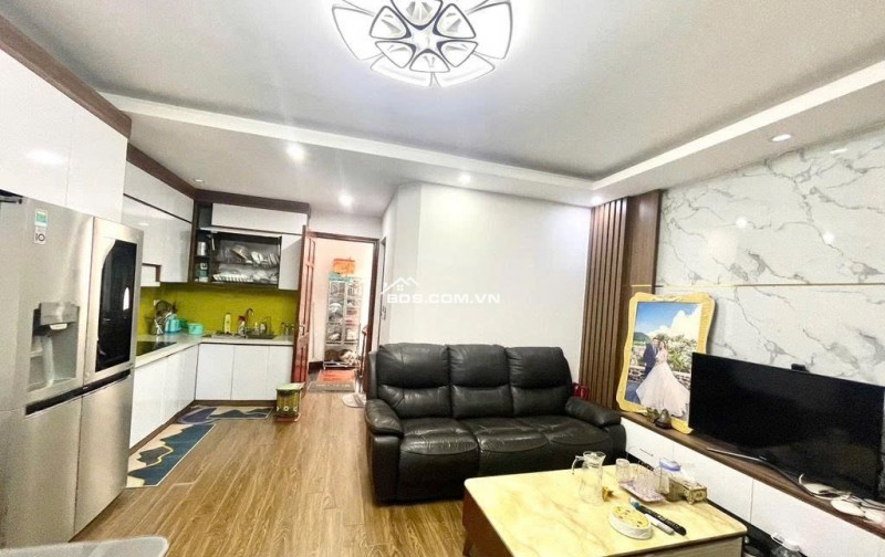 Một Nhà Ra Phố - Hàng Xóm Ngã Tư Sở - Lô Góc - Thang Máy - 42m, 6 Tầng - Nhỉnh 11 Tỷ.