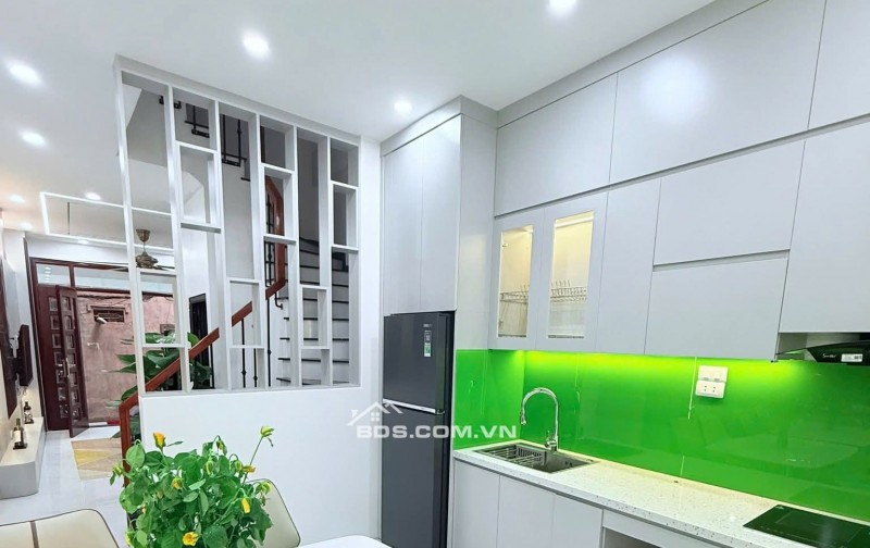 Nhà Đẹp, Ngõ Hoà Bình 7, Hai Bà Trưng 40m, 4 tầng, mt 3.3m, giá 9.5 tỷ