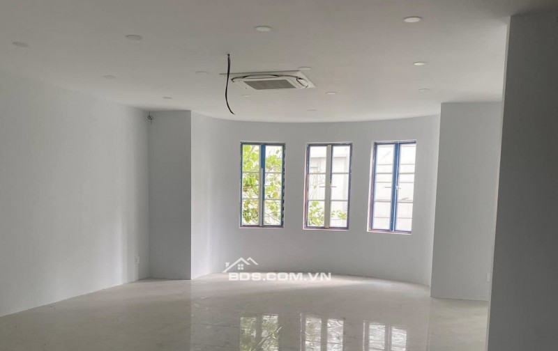  BIỆT THỰ ĐẲNG CẤP SAIGON PEARL – 3 TẦNG – 6PN – 433M² – CHO THUÊ 470 TRIỆU/THÁNG