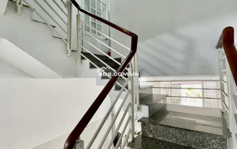 BÁN NHÀ HUỲNH TẤN PHÁT, PHÚ THUẬN QUẬN 7