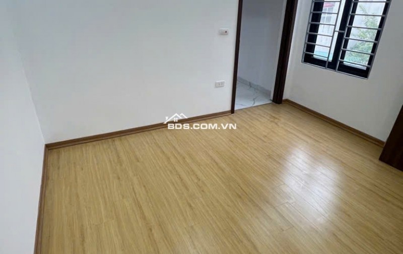 Bán Nhà Ngọc Hồi,Thanh trì, 6,15 tỷ, 40m2, 5PN, 4WC, lô góc,ô tô ngủ trong nhà,Pháp lý đầy đủ,
