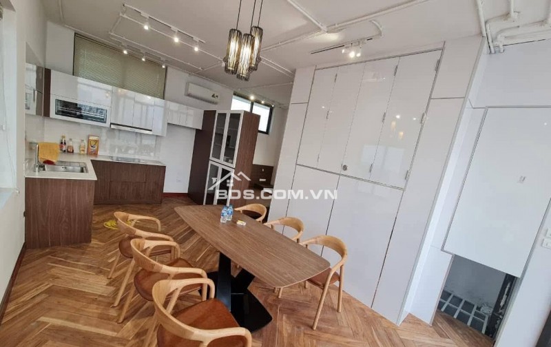Bán Nhà Mặt Phố VIP, Hoàng Cầu, Đống Đa 216m, 9 tầng, mt10.5m, giá 118 tỷ