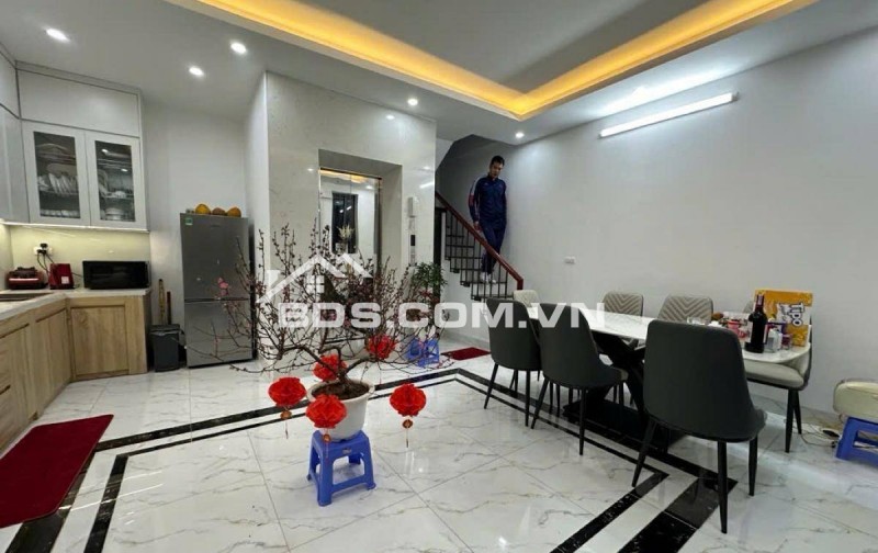 Nhà Đẹp Gần Đường Ô TÔ, Thang Máy Trương Định, Hai Bà Trưng 34m, 5 tầng, mt 5.5m, giá 7.98 tỷ.