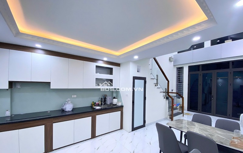Bán nhà phố Tựu Liệt, Tam Hiệp, Thanh Trì s:38*5 tầng,Full nội thất chỉ nhỉnh 6 tỉ.