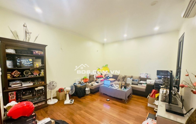 Nhà Đẹp Ô TÔ Chạy Vòng Quanh Lạc Trung, Hai Bà Trưng 87m, 4 tầng, mt 8m, giá 28.7 tỷ