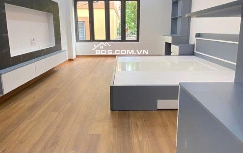 Nhỉnh 8 Tỷ -Khương Đình,TX- Thang Máy - Ở Ngay - Gần Phố - 3 Gác Tránh - 33m, 6 Tầng.