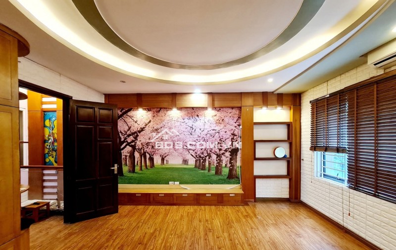 Nhà Đẹp Phố VIP Nguyên Hồng, Đống Đa 45m, 6 tầng, mt 5m, giá 33 tỷ
