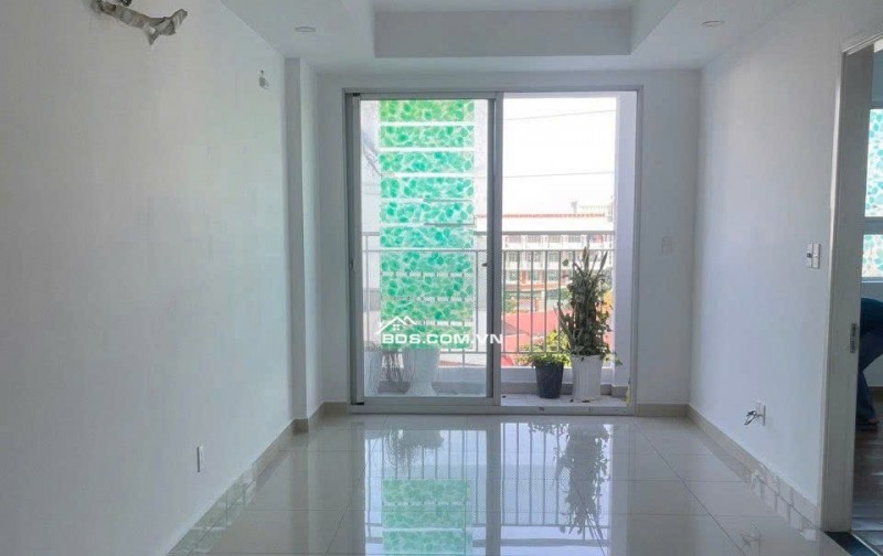 Chung cư Hoa Sen, Lạc Long Quân,p10,Q11: 77m2, 2PN, 2WC, 9tr/th.
