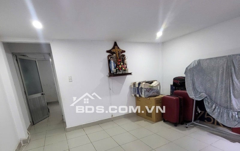 Nhà 2 tầng Hiệp Bình Chánh Thủ Đức, ngang 5m, giá 4.35 tỷ còn thương lượng