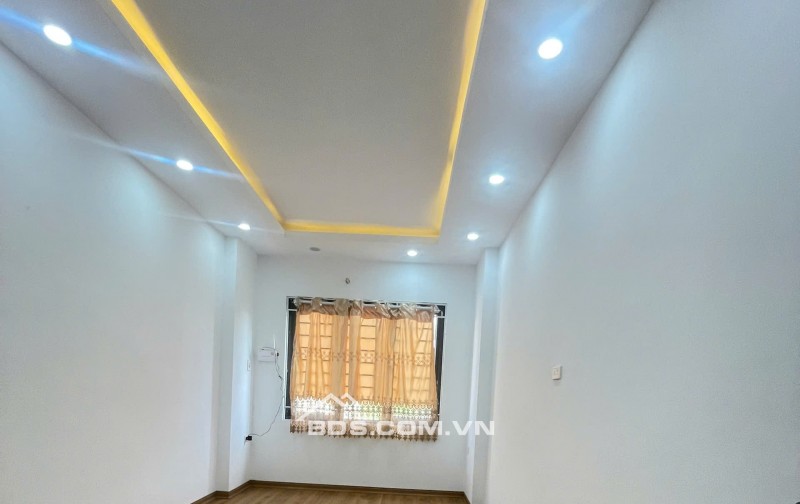 4 tỷ nhà Ngọc hồi, Thanh Trì, 40m2 xây 3 tầng , full công năng - ngõ nông ,gần ô tô.