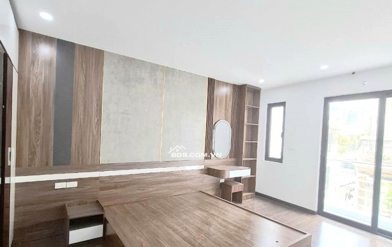 BÁN NHÀ 6 TẦNG THANG MÁY PHỐ NGỌC THỤY, LÔ GÓC, Ô TÔ VÀO NHÀ, DT: 41M, GIÁ CHÀO: 11,5 TỶ CÓ TL