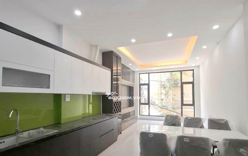 BÁN NHÀ 6 TẦNG THANG MÁY PHỐ NGỌC THỤY, LÔ GÓC, Ô TÔ VÀO NHÀ, DT: 41M, GIÁ CHÀO: 11,5 TỶ CÓ TL