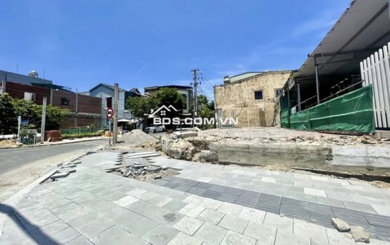 Lô góc 2 mặt tiền -Trần Văn Dư-Mỹ Khê- Giá chỉ 23,4 tỷ .