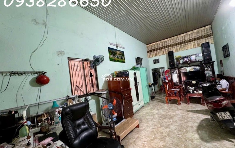 Quận 12 Phường Tân Chánh Hiệp Cần Bán Nhà  C4, 


 Diện Tích: ( 5,1m x 23,8m ),= 84m2 /108m2, Đường Xe Tải Thông