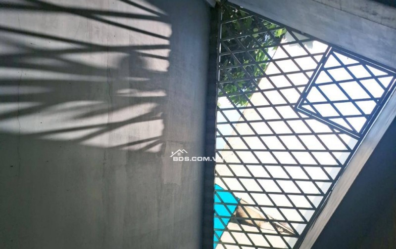 CĂN NHÀ 2 TẦNG, 48M2, HẺM LÊ VĂN LƯƠNG, QUẬN 7 - CHỈ 4.5 TỶ, SỔ HỒNG RIÊNG!