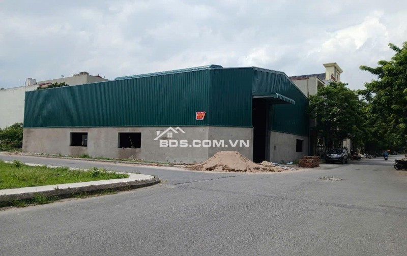 Cho thuê kho xưởng tạiTừ Sơn, Bắc Ninh diện tích 600m2 kết cấu Zamin mới 100%