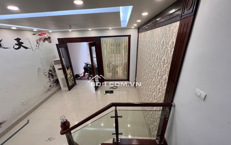 Nhà Đẹp Phân Lô, Ô TÔ Chạy Vòng Quanh, Phố Vọng, Hai Bà Trưng 80m, 5 tầng, mt 5m, giá 31.5 tỷ.