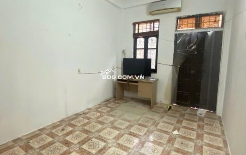 BÁN NHÀ PHÂN LÔ MẠC THÁI TỔ - Ô TÔ TRÁNH - KD VĂN PHÒNG ĐỈNH.