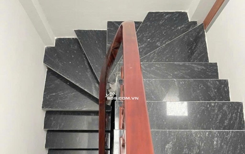 Bán Nhà Định Công Thượng, Hoàng Mai - Gần Phố - Full Nội Thất - 38m, 5Tầng. Nhỉnh 7 Tỷ.