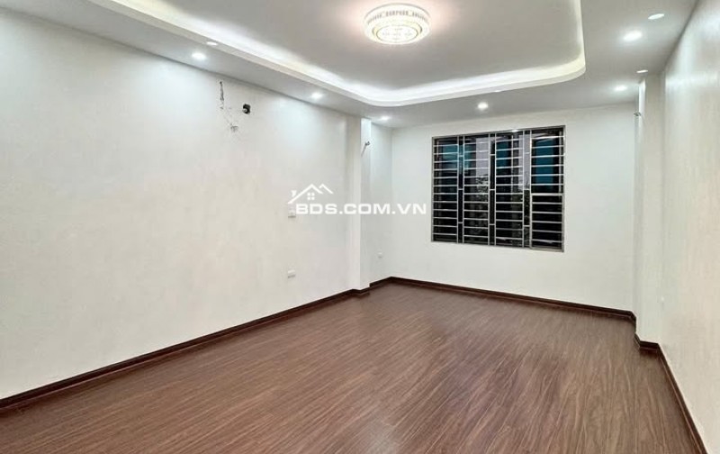 Chỉ 9,8 tỷ nhà mặt ngõ Hai Bà Trưng. 3 nhà ra phố. Kinh doanh - ô tô đỗ cửa - lô góc