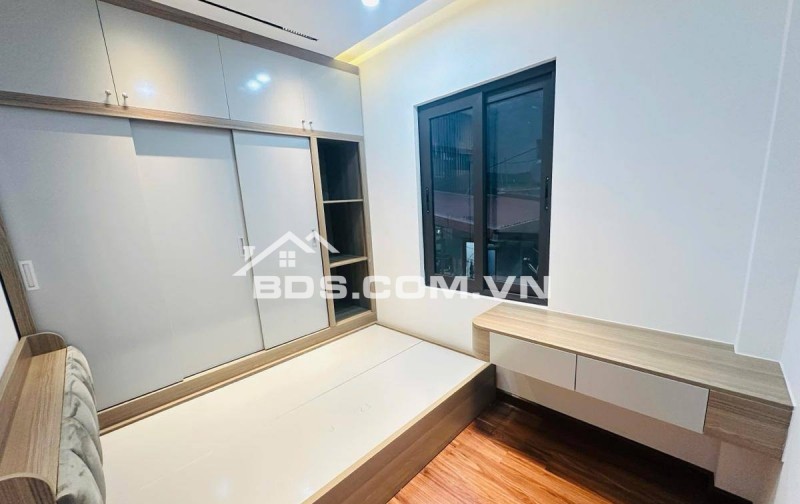 Nhà Đẹp 15m Ra Phố, Thang Máy, Tôn Đức Thắng, Đống Đa 35m, 7 tầng, mt 6.8m, giá 13.4 tỷ