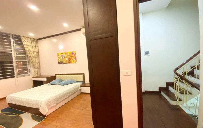 SIÊU PHẨM NHÀ ĐẸP – PHỐ NGUYỄN VIẾT XUÂN – DT 40M2 5 TẦNG TẶNG FULL NỘI THẤT – GIÁ TỐT HIẾM CÓ