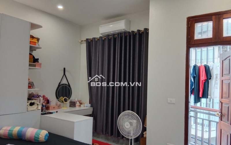 Nhà Đẹp Ô TÔ Đỗ Cửa Nguyễn Chính, Hoàng Mai 48m, 2 tầng, mt 5m, giá 3.35 tỷ.