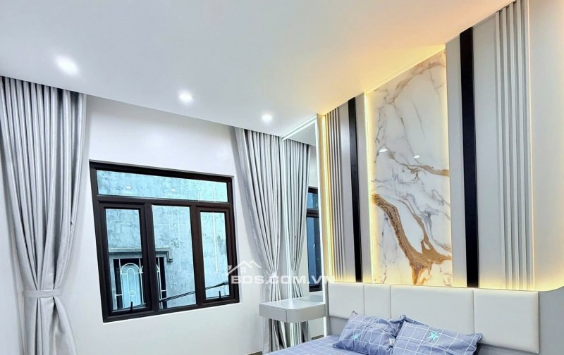 Nhà Đẹp, Ngõ Hoà Bình 7, Hai Bà Trưng 40m, 4 tầng, mt 3.3m, giá 9.5 tỷ